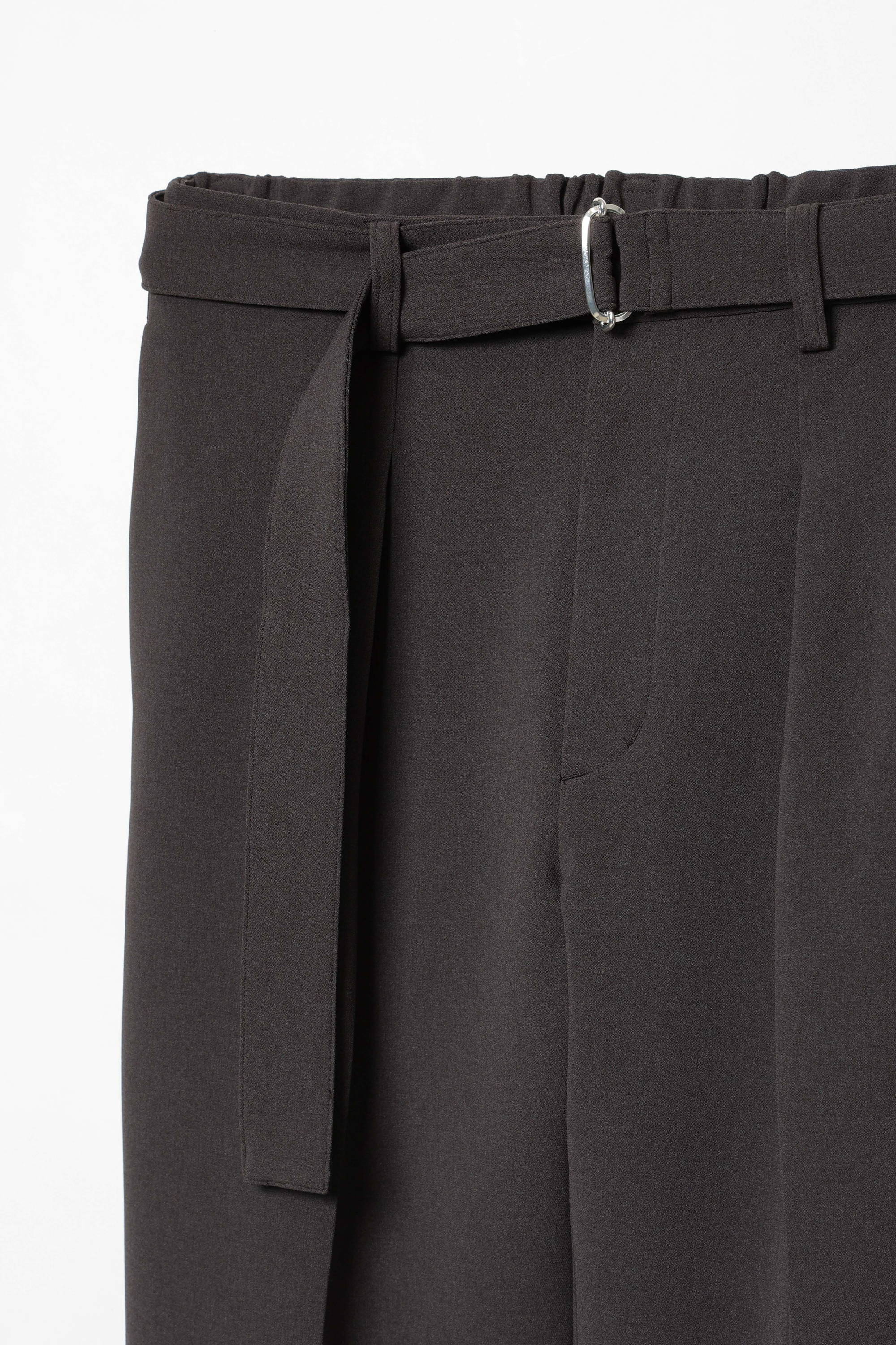 ポリエステルストレッチダブルクロス ベルト付きストレートパンツ〔AP61-079〕