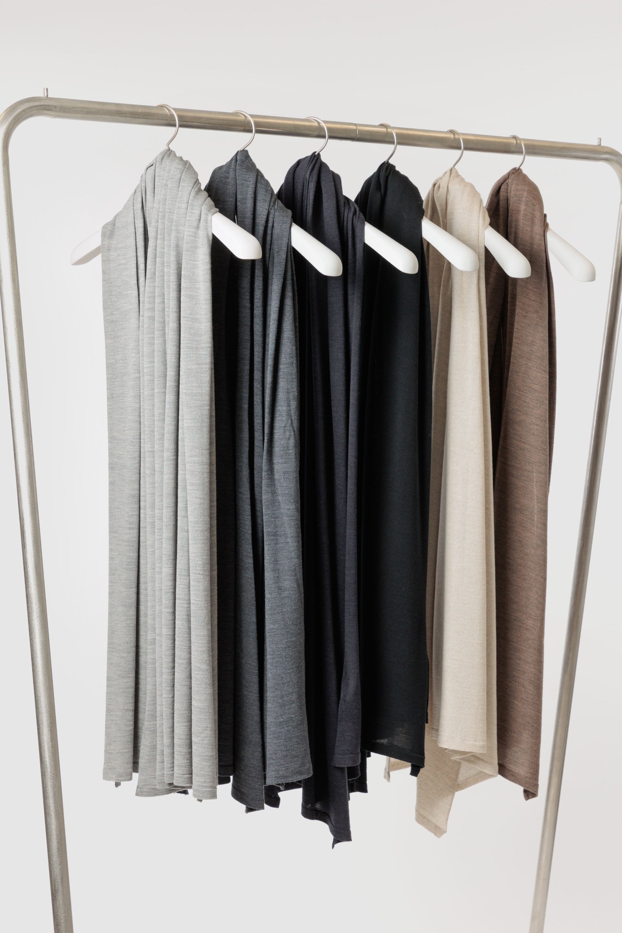 限定商品 × JOHN SMEDLEY MERINO EXTRAFINE WIDE STOLE〔AA52-007〕