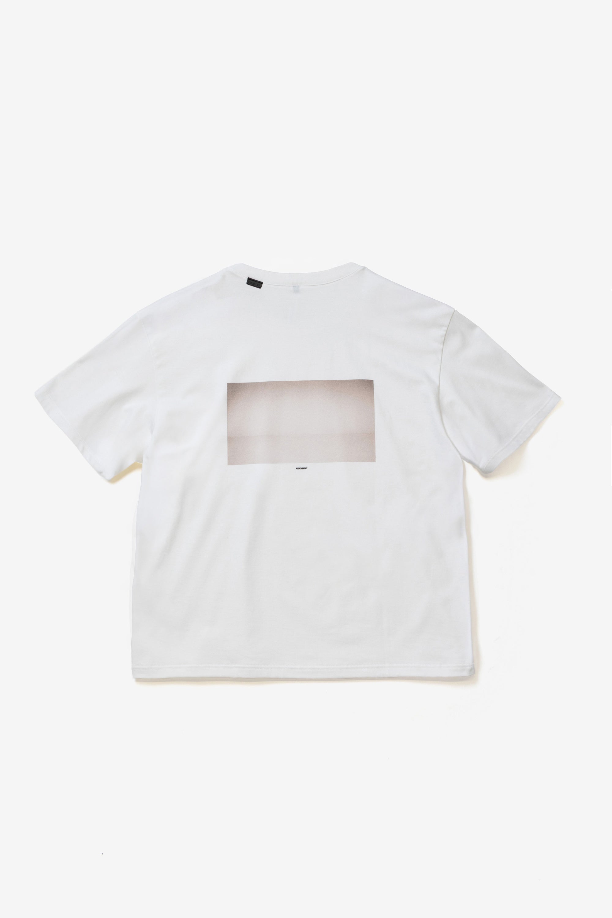 ジャージーフォトプリントS/S Tシャツ〔MCKA0267086998〕