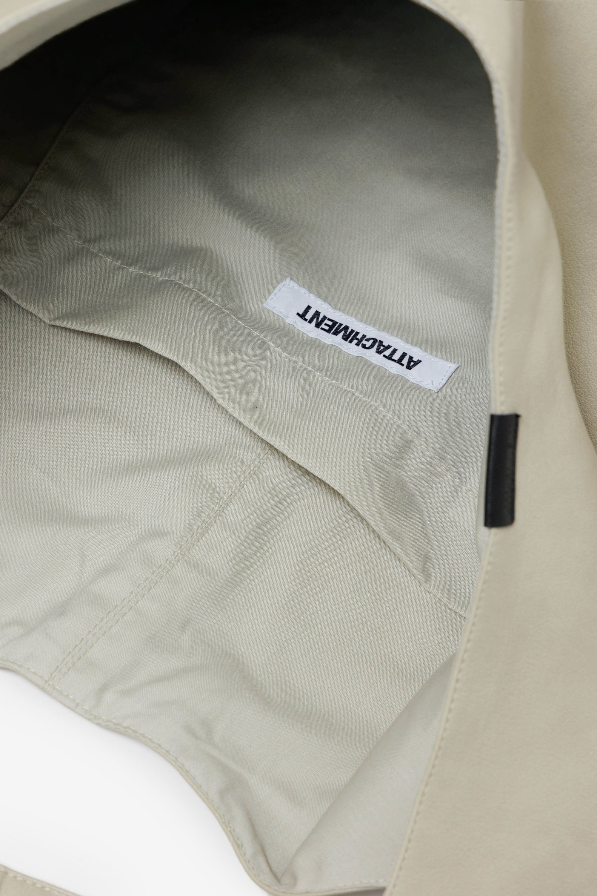 シンセティックレザースモールショッピングバッグ〔MCKA0314146998〕