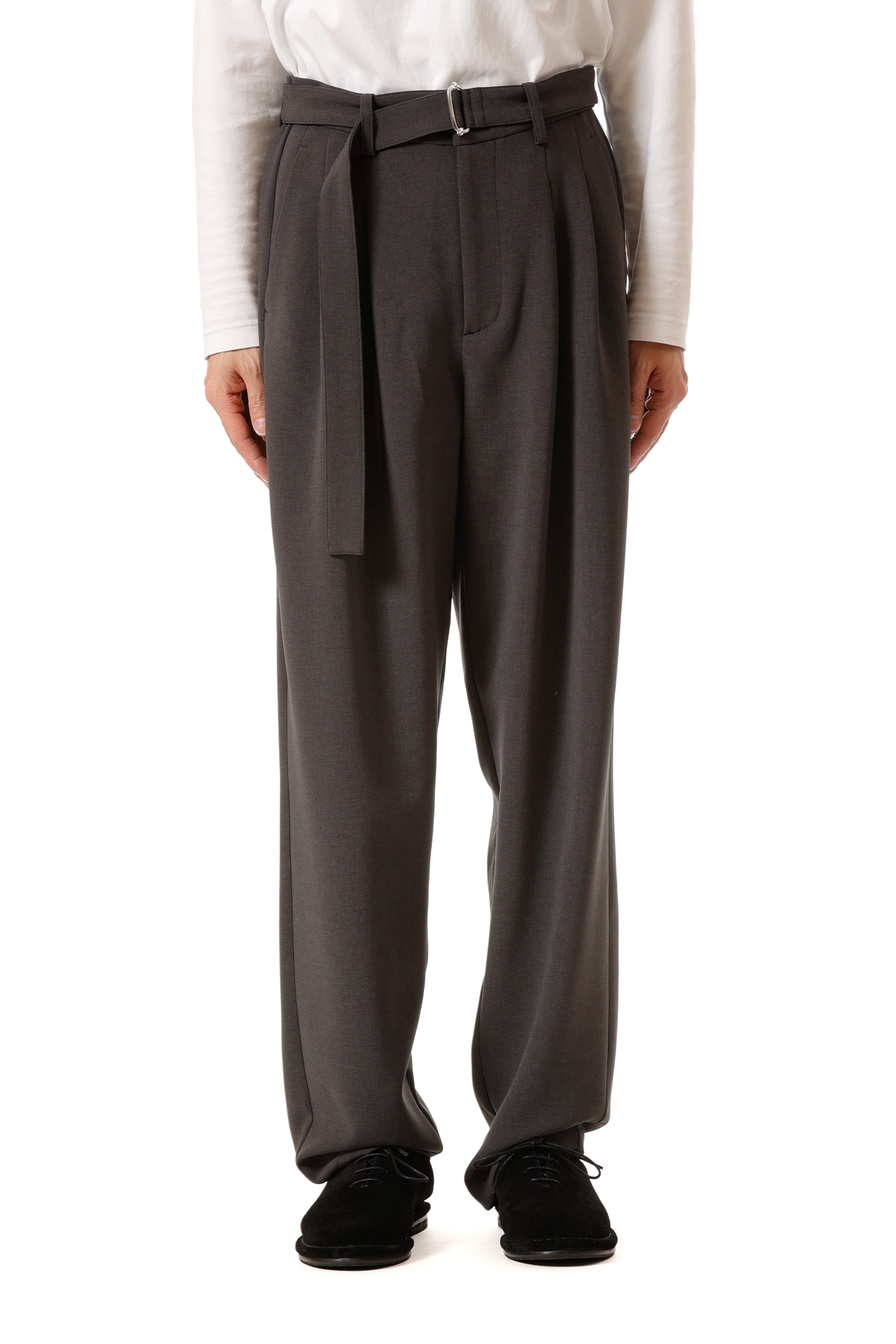 ポリエステルストレッチダブルクロス ベルト付きワイドテーパードパンツ〔AP52-080〕