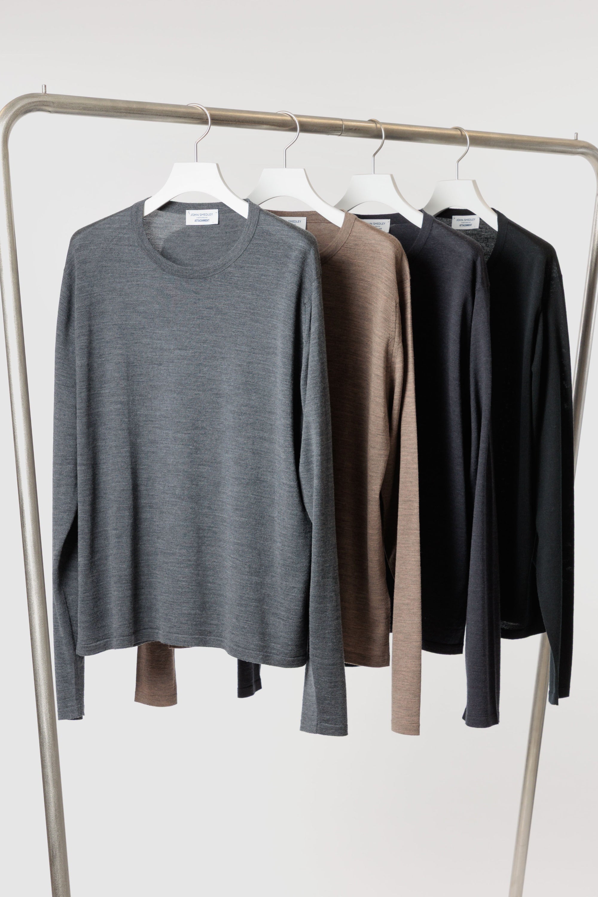 限定商品 × JOHN SMEDLEY MERINO EXTRAFINE WELTED CREW NECK  L/S〔AK52-005〕