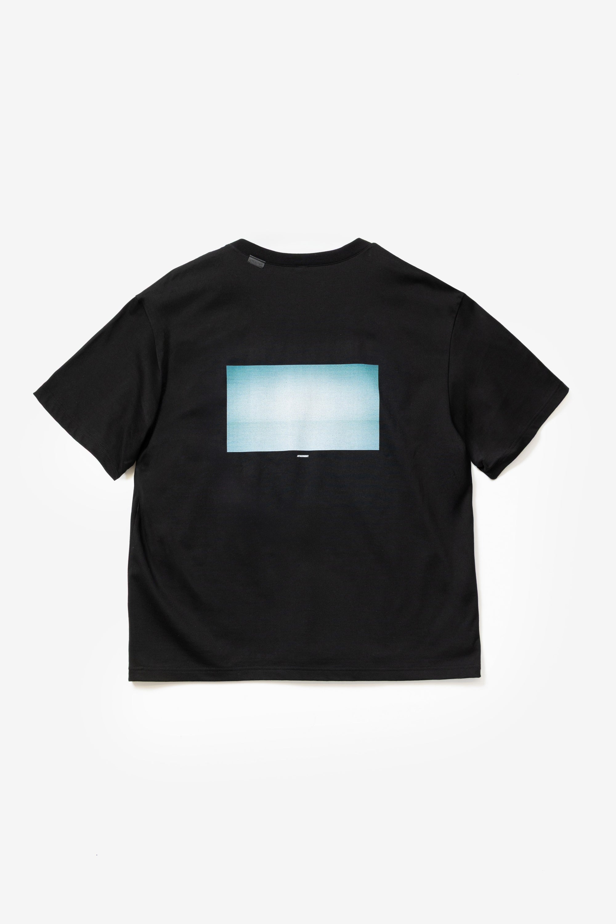 ジャージーフォトプリントS/S Tシャツ〔MCKA0267086998〕