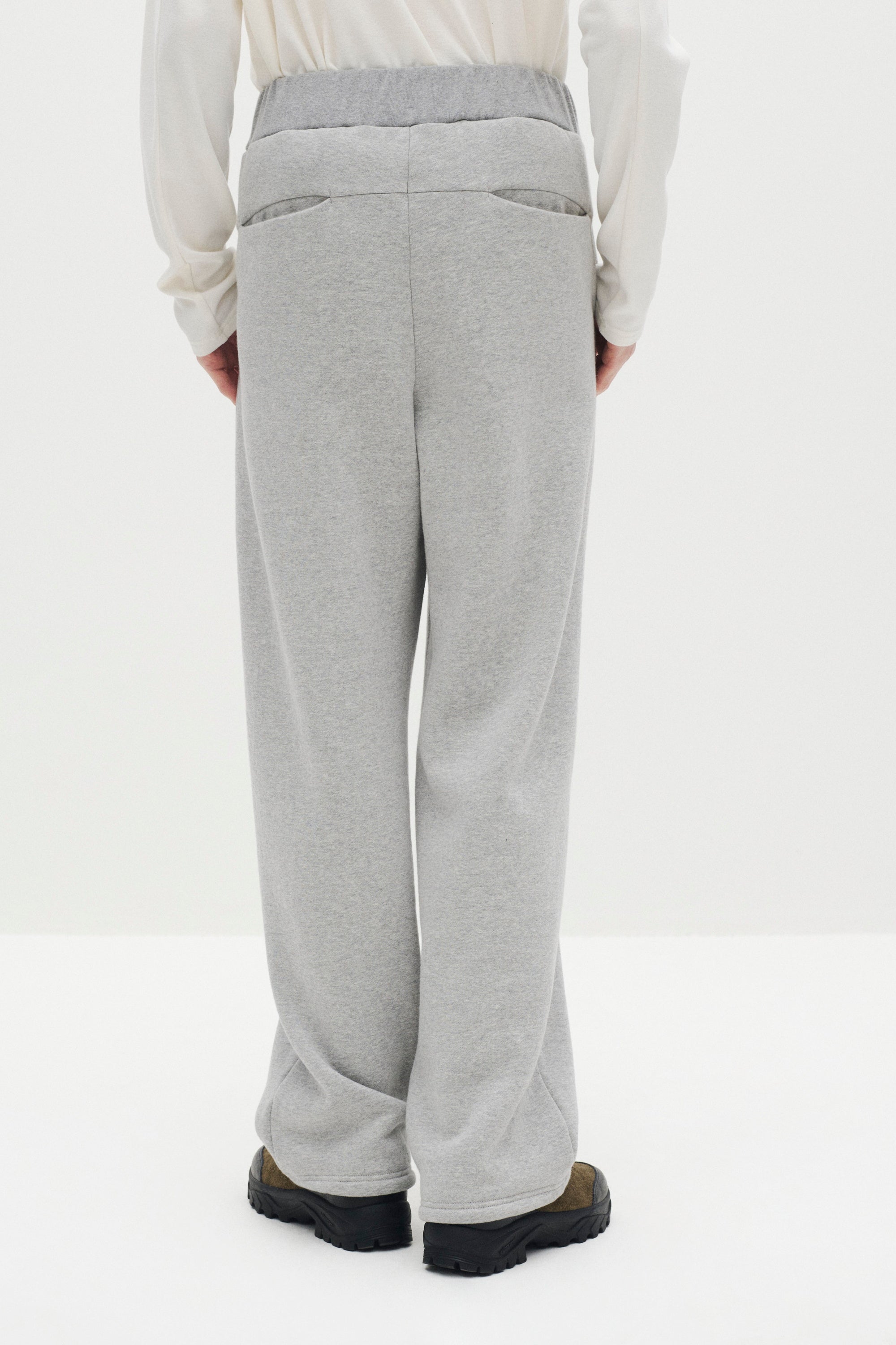美品☆ATTACHMENT T/Cカツラギストレートパンツ☆グレーsize2 美